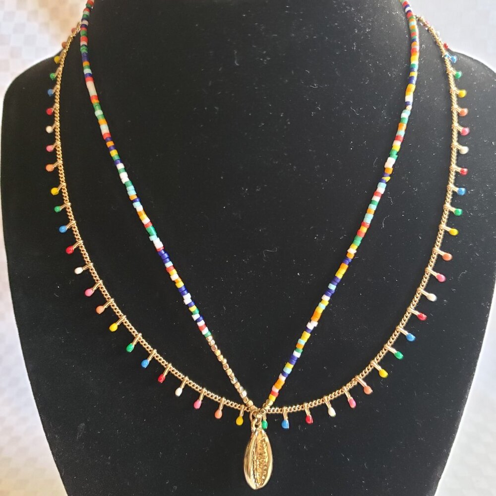 Beaded necklaces with gold accents and colorful design - Set of 3 - Picture 8 of 9